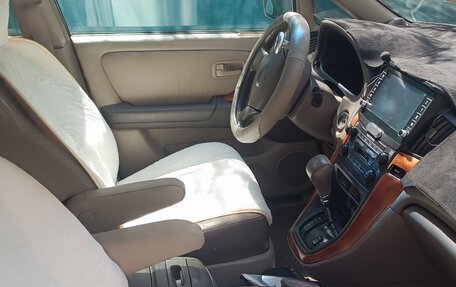 Lexus RX IV рестайлинг, 2000 год, 700 000 рублей, 3 фотография