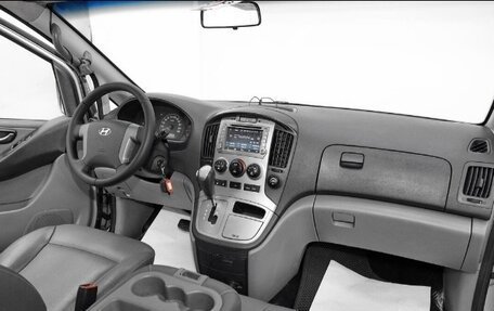 Hyundai Grand Starex Grand Starex I рестайлинг 2, 2011 год, 1 070 000 рублей, 5 фотография