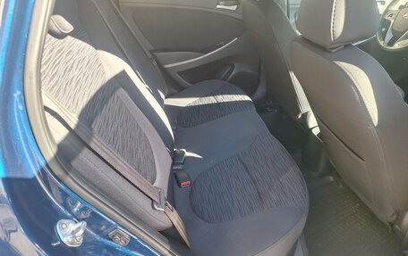 Hyundai Solaris II рестайлинг, 2015 год, 1 050 000 рублей, 7 фотография