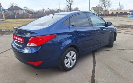 Hyundai Solaris II рестайлинг, 2015 год, 1 050 000 рублей, 2 фотография
