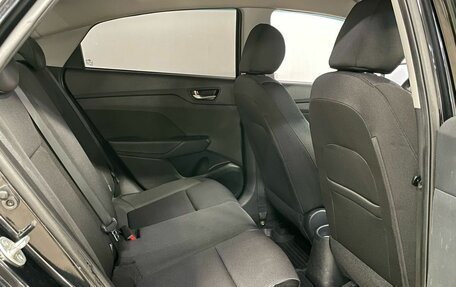 Hyundai Solaris II рестайлинг, 2017 год, 990 000 рублей, 10 фотография