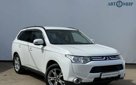 Mitsubishi Outlander III рестайлинг 3, 2012 год, 1 300 000 рублей, 3 фотография