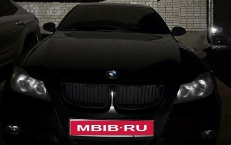 BMW 3 серия, 2008 год, 900 000 рублей, 1 фотография