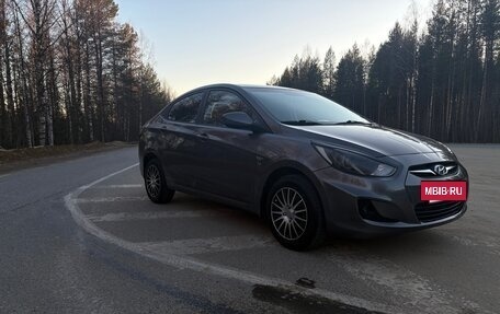 Hyundai Solaris II рестайлинг, 2011 год, 850 000 рублей, 2 фотография