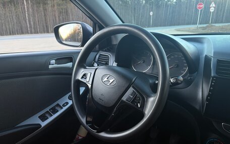 Hyundai Solaris II рестайлинг, 2011 год, 850 000 рублей, 14 фотография