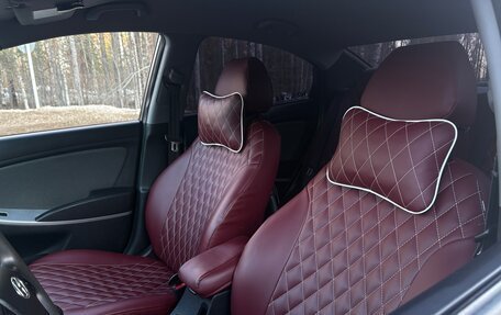 Hyundai Solaris II рестайлинг, 2011 год, 850 000 рублей, 15 фотография