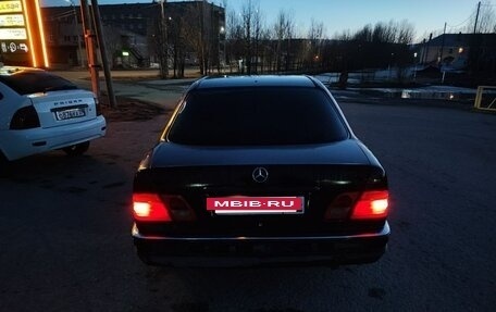 Mercedes-Benz E-Класс, 1997 год, 265 000 рублей, 5 фотография