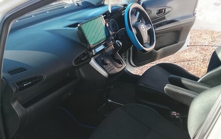 Toyota Wish II, 2011 год, 1 200 000 рублей, 5 фотография