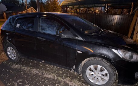 Hyundai Solaris II рестайлинг, 2011 год, 460 000 рублей, 2 фотография
