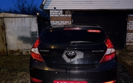 Hyundai Solaris II рестайлинг, 2011 год, 460 000 рублей, 3 фотография