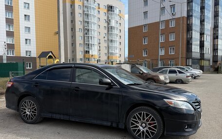 Toyota Camry, 2011 год, 875 000 рублей, 3 фотография