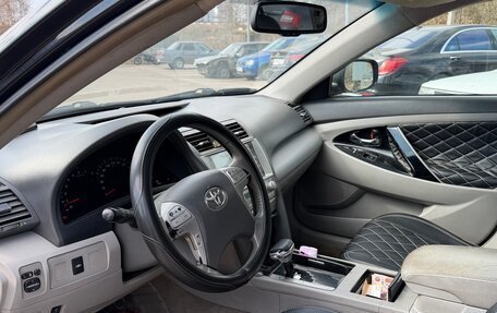 Toyota Camry, 2011 год, 875 000 рублей, 8 фотография