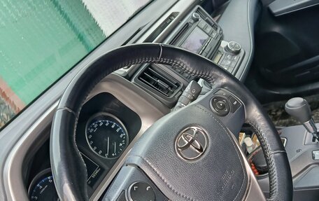 Toyota RAV4, 2018 год, 2 550 000 рублей, 4 фотография