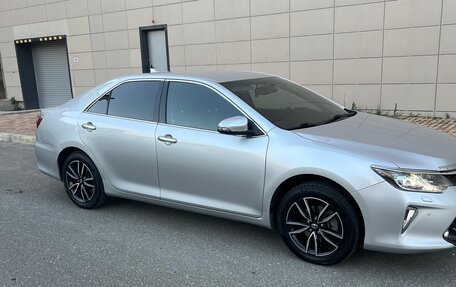 Toyota Camry, 2017 год, 2 450 000 рублей, 8 фотография