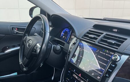 Toyota Camry, 2017 год, 2 450 000 рублей, 11 фотография