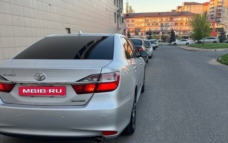 Toyota Camry, 2017 год, 2 450 000 рублей, 6 фотография