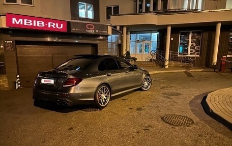 Mercedes-Benz E-Класс AMG, 2017 год, 9 000 000 рублей, 6 фотография