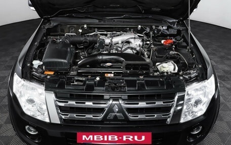 Mitsubishi Pajero IV, 2014 год, 2 590 000 рублей, 9 фотография