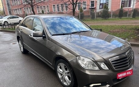 Mercedes-Benz E-Класс, 2009 год, 1 700 000 рублей, 3 фотография