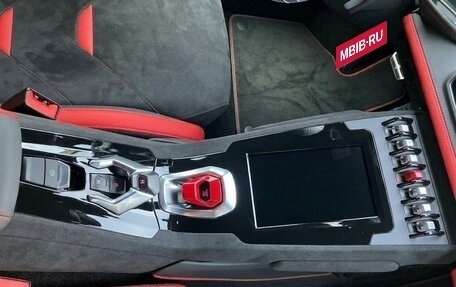 Lamborghini Huracán, 2023 год, 42 900 000 рублей, 6 фотография