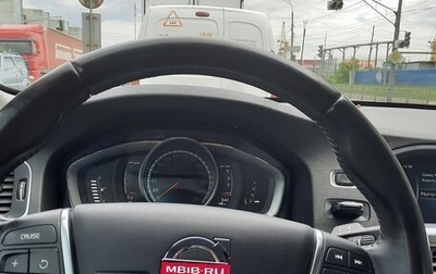 Volvo V60 Cross Country II, 2016 год, 1 900 000 рублей, 1 фотография