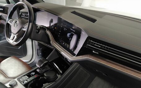 Volkswagen Touareg III, 2020 год, 4 650 000 рублей, 7 фотография