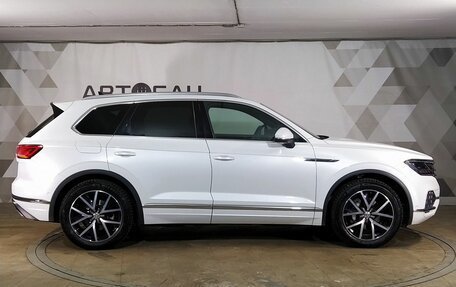 Volkswagen Touareg III, 2020 год, 4 650 000 рублей, 6 фотография