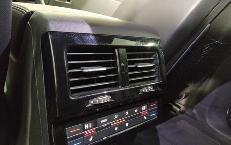 Volkswagen Touareg III, 2020 год, 4 650 000 рублей, 10 фотография