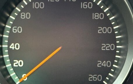 Volvo V40 Cross Country I, 2017 год, 2 150 000 рублей, 9 фотография