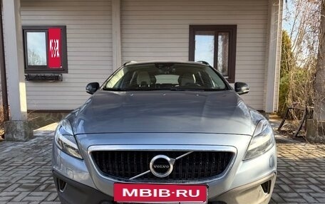 Volvo V40 Cross Country I, 2017 год, 2 150 000 рублей, 4 фотография