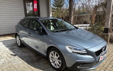 Volvo V40 Cross Country I, 2017 год, 2 150 000 рублей, 14 фотография