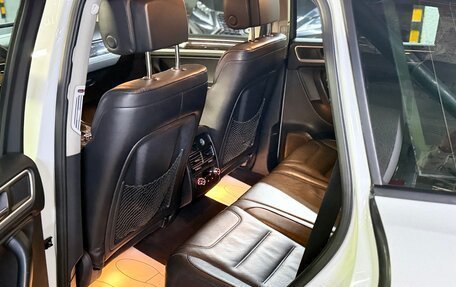 Volkswagen Touareg III, 2011 год, 1 300 000 рублей, 10 фотография