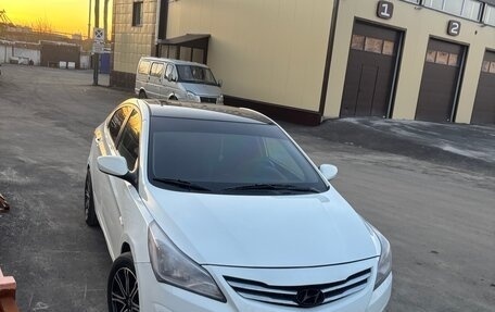 Hyundai Solaris II рестайлинг, 2016 год, 620 000 рублей, 2 фотография