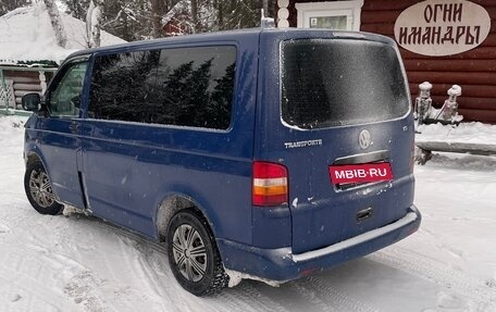 Volkswagen Transporter T5 рестайлинг, 2005 год, 630 000 рублей, 2 фотография