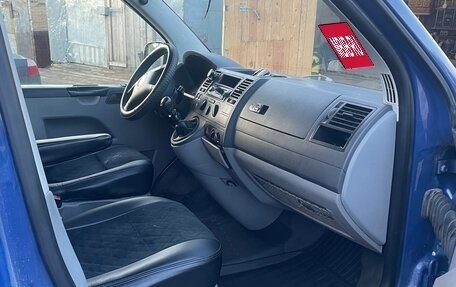 Volkswagen Transporter T5 рестайлинг, 2005 год, 630 000 рублей, 3 фотография