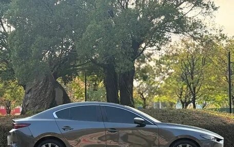 Mazda 3, 2023 год, 1 840 000 рублей, 4 фотография