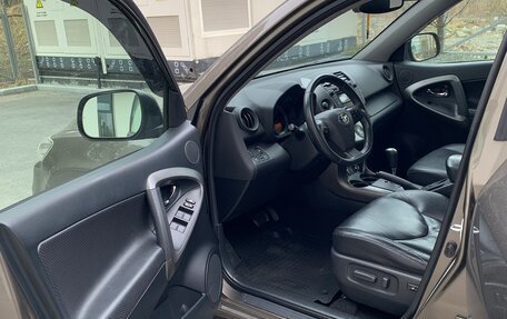 Toyota RAV4, 2011 год, 1 850 000 рублей, 7 фотография