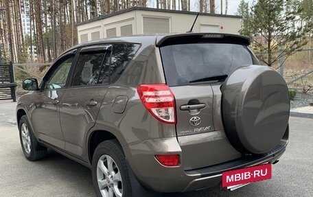 Toyota RAV4, 2011 год, 1 850 000 рублей, 4 фотография