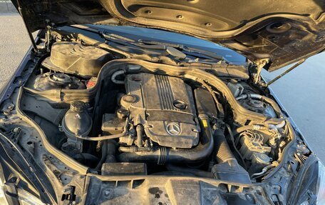 Mercedes-Benz E-Класс, 2011 год, 1 070 000 рублей, 17 фотография