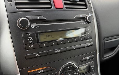 Toyota Auris II, 2011 год, 1 300 000 рублей, 10 фотография