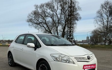 Toyota Auris II, 2011 год, 1 300 000 рублей, 7 фотография