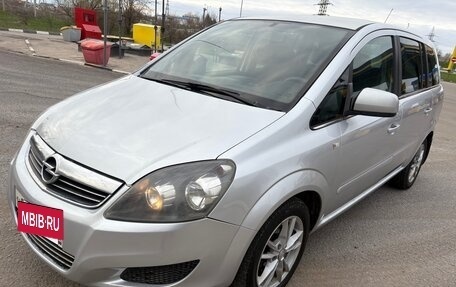 Opel Zafira B, 2010 год, 580 000 рублей, 3 фотография