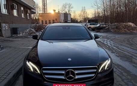 Mercedes-Benz E-Класс, 2016 год, 2 500 000 рублей, 3 фотография