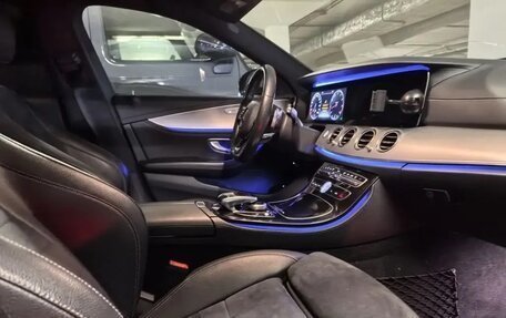 Mercedes-Benz E-Класс, 2016 год, 2 500 000 рублей, 13 фотография