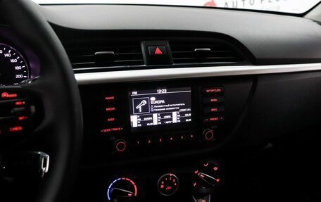 KIA Rio IV, 2017 год, 1 250 000 рублей, 10 фотография