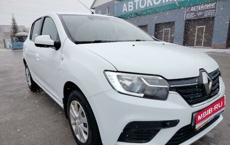 Renault Sandero II рестайлинг, 2021 год, 1 200 000 рублей, 2 фотография