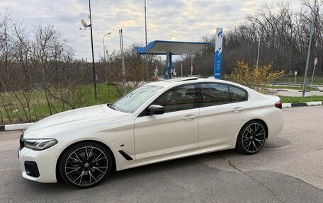 BMW 5 серия, 2021 год, 5 050 000 рублей, 3 фотография