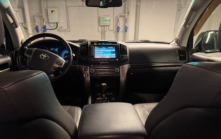 Toyota Land Cruiser 200, 2010 год, 3 650 000 рублей, 14 фотография