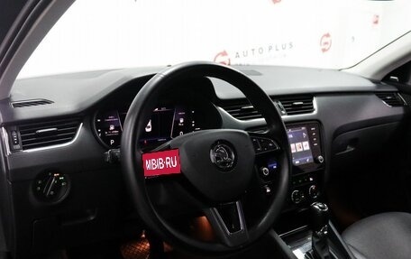 Skoda Octavia, 2019 год, 1 880 000 рублей, 7 фотография