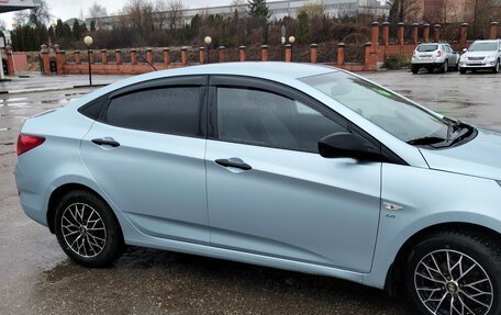 Hyundai Solaris II рестайлинг, 2011 год, 730 000 рублей, 3 фотография